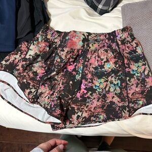 Lululemon floral hotty hot shorts amazing condition!!
